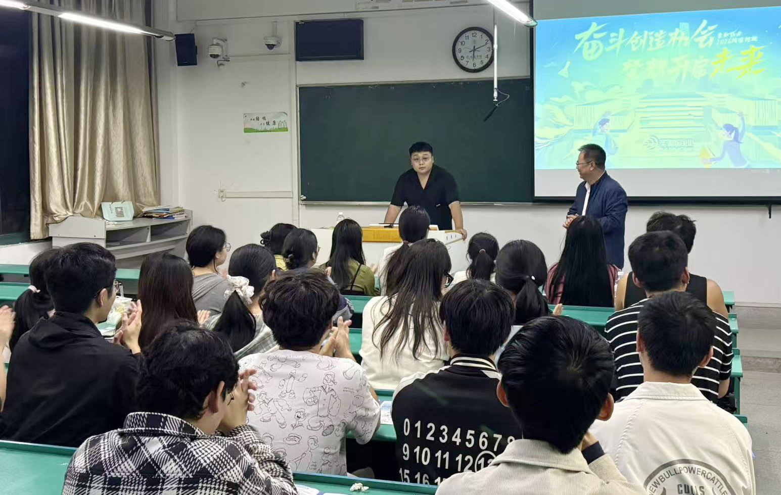 352815452b488c03da72d46abbf5ab5